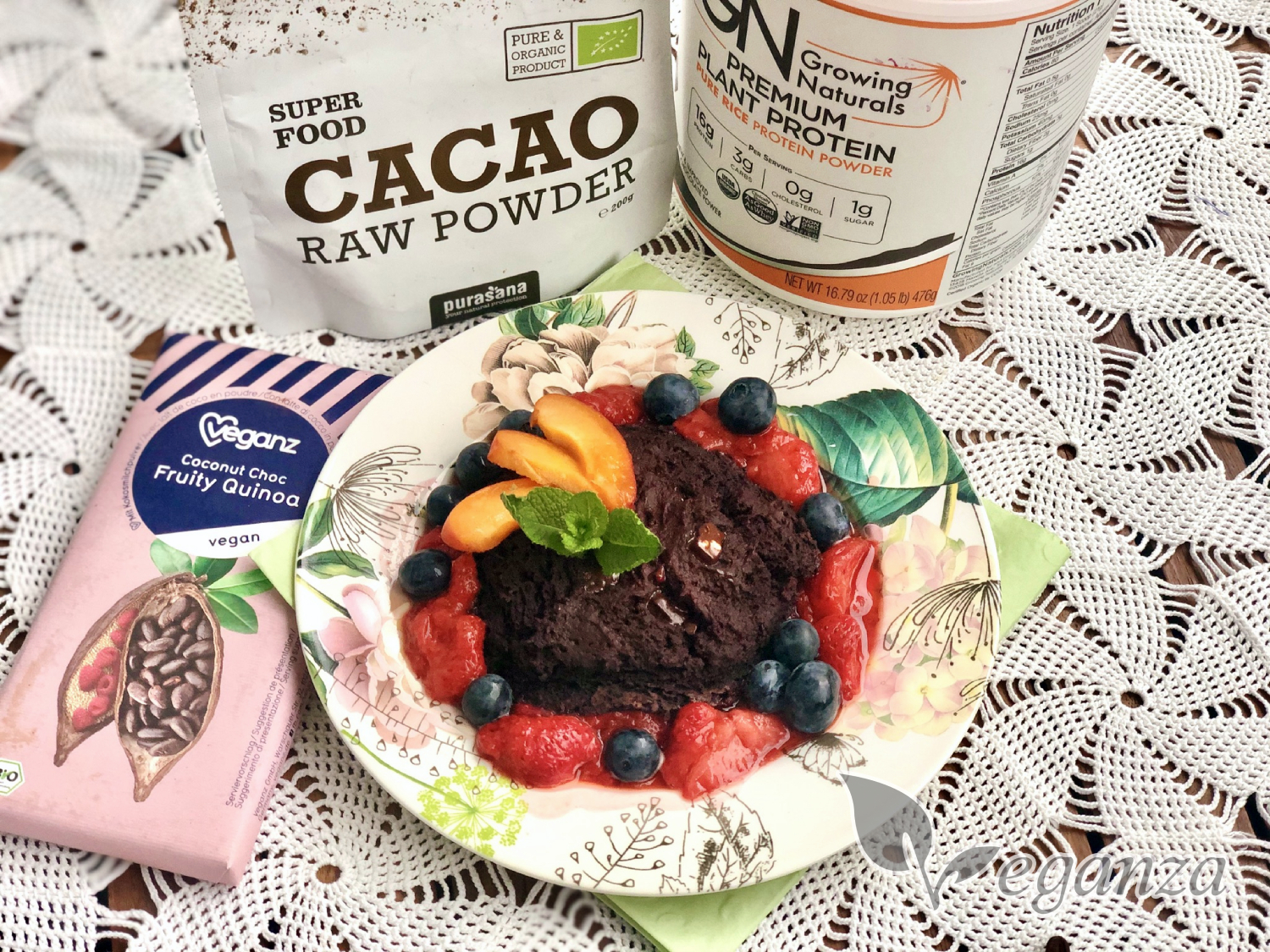lava-cake-s-ovocem-cokoladou-kakaem-a-proteinem